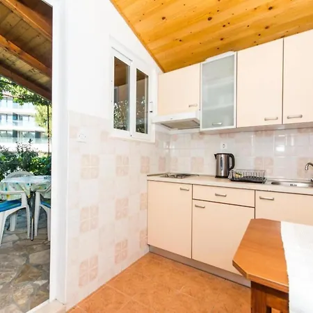 & Jokovic-comfort With Terrace And Partial Sea View